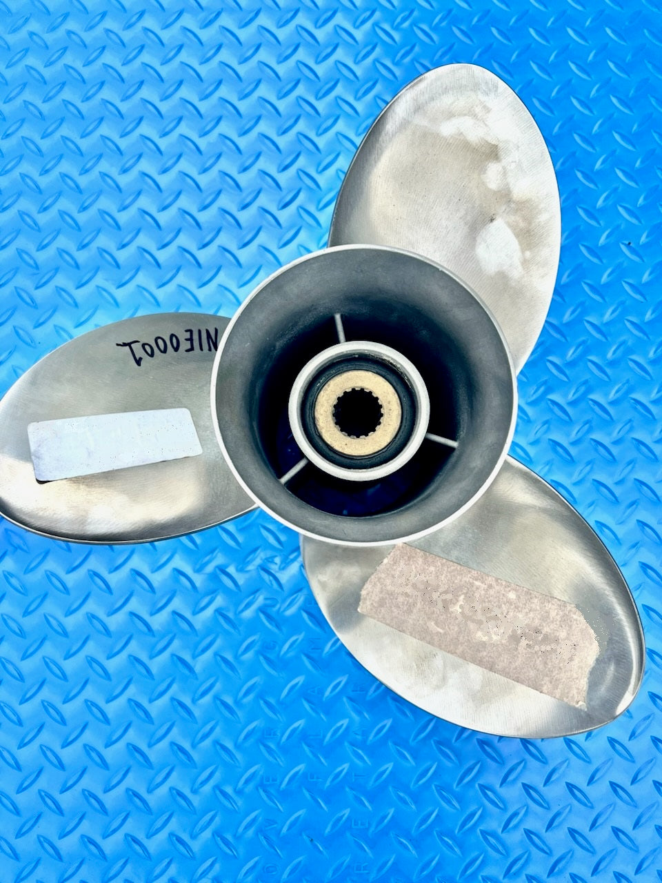 Yamaha 16-1/4 x 19 RH SS 3 Blade Propeller (USED)