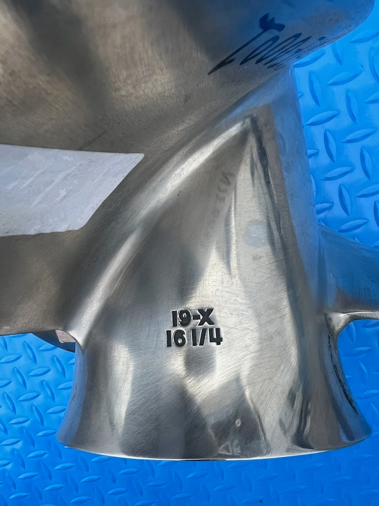 Yamaha 16-1/4 x 19 RH SS 3 Blade Propeller (USED)