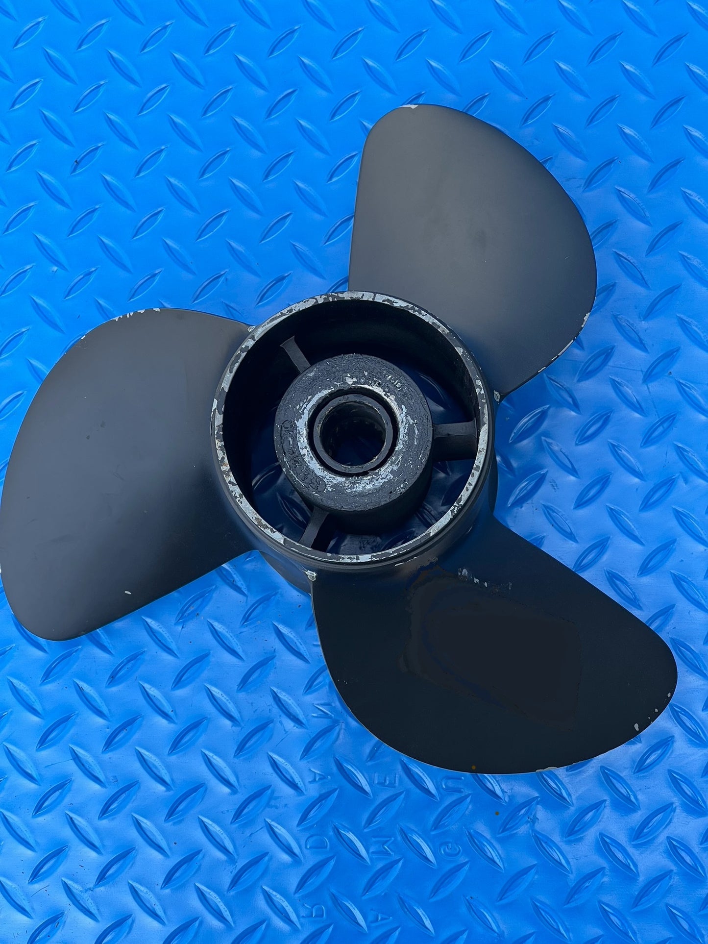 Yamaha 13-3/4 x 19 LH SS 3 Blade Propeller (USED)