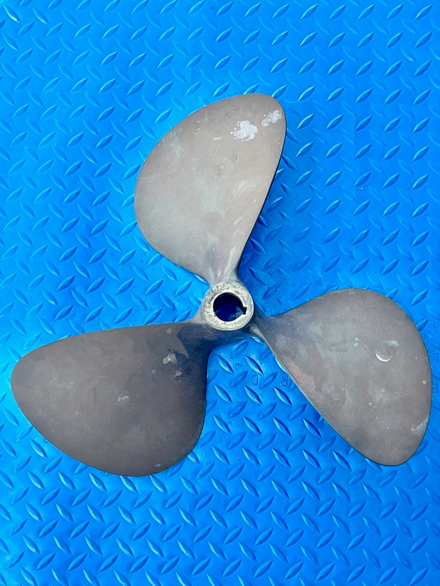 Columbian 18 x 20 LH Bronze 3 Blade Propeller (USED