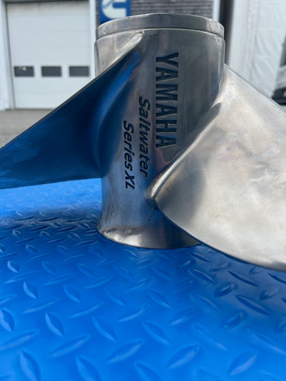 Yamaha 16-1/4 x 19 RH SS 3 Blade Propeller (USED)